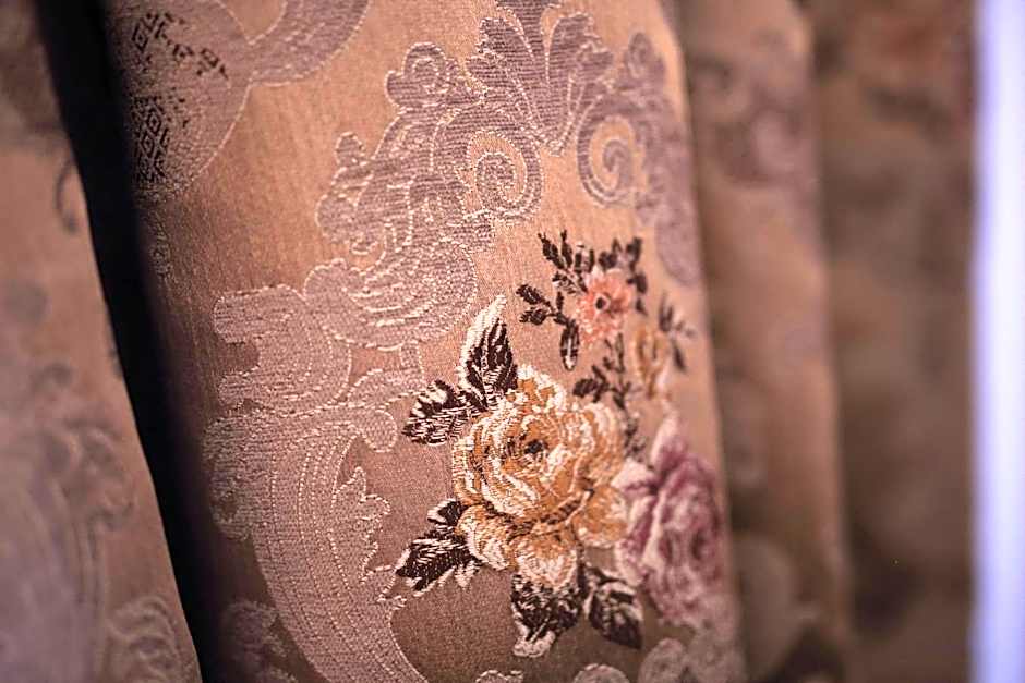 V1935 Luxurious Apartments