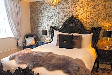 King-Honeymoon-Ensuite