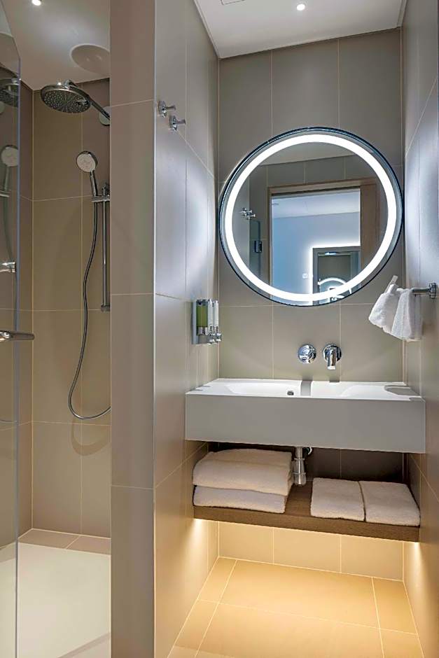 Hampton by Hilton Kuwait Salmiya