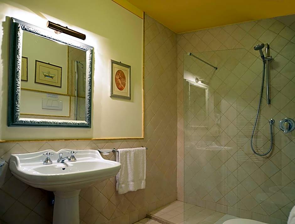 La Casa Del Garbo - Luxury Rooms & Suite