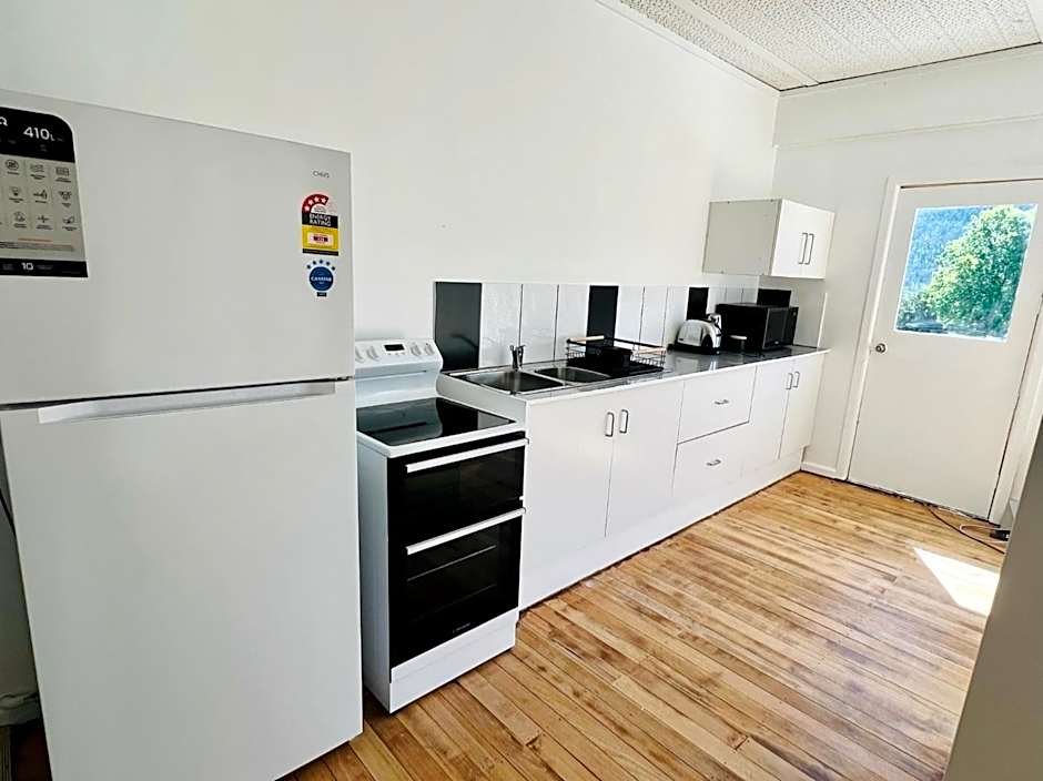 Talbingo Lodge - Selwyn Accommodation