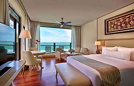 Ocean Suite with Balcony