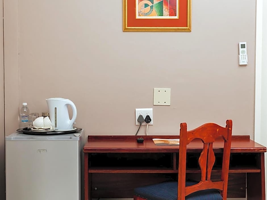 Ngwenya City Hotel
