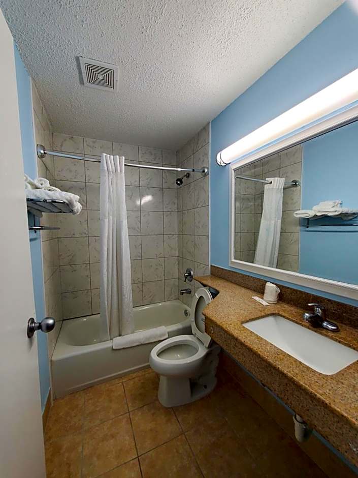 Coastal Inn & Suites