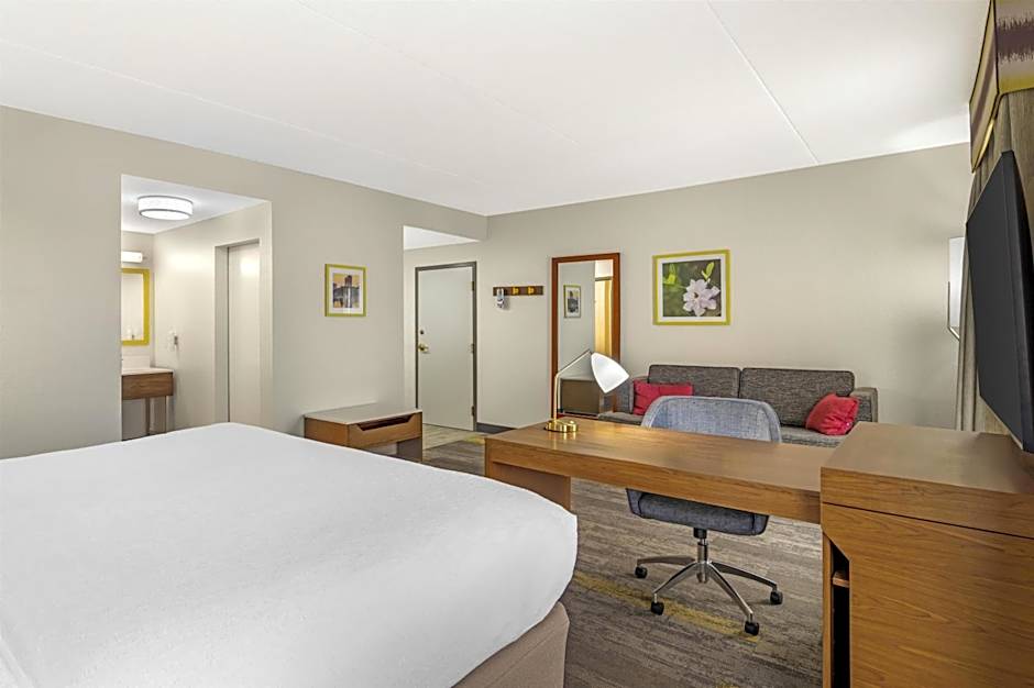 Hampton Inn By Hilton & Suites Augusta West
