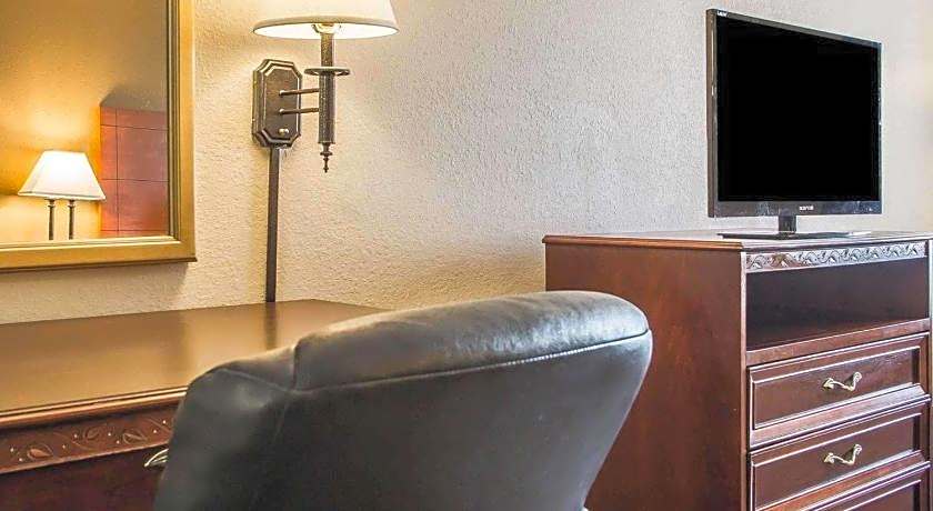 Quality Inn & Suites Franklin