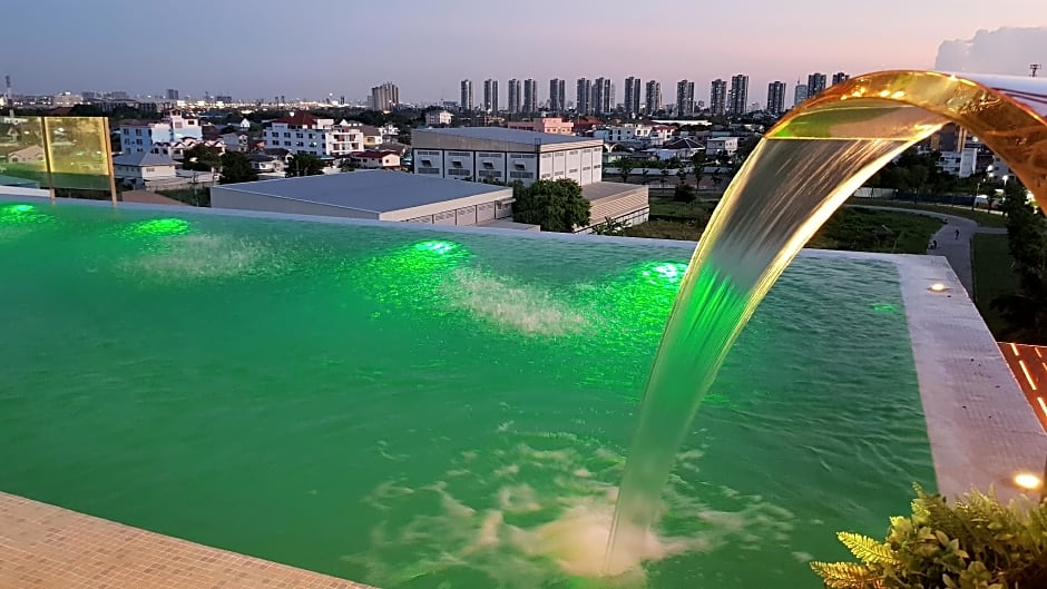 BlueTel Re'sidencE Bangkok IMPACT- 1 Time Drop-Off Service to IMPACT