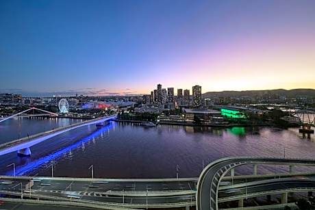 King Suite with River View - Marvelous Suite