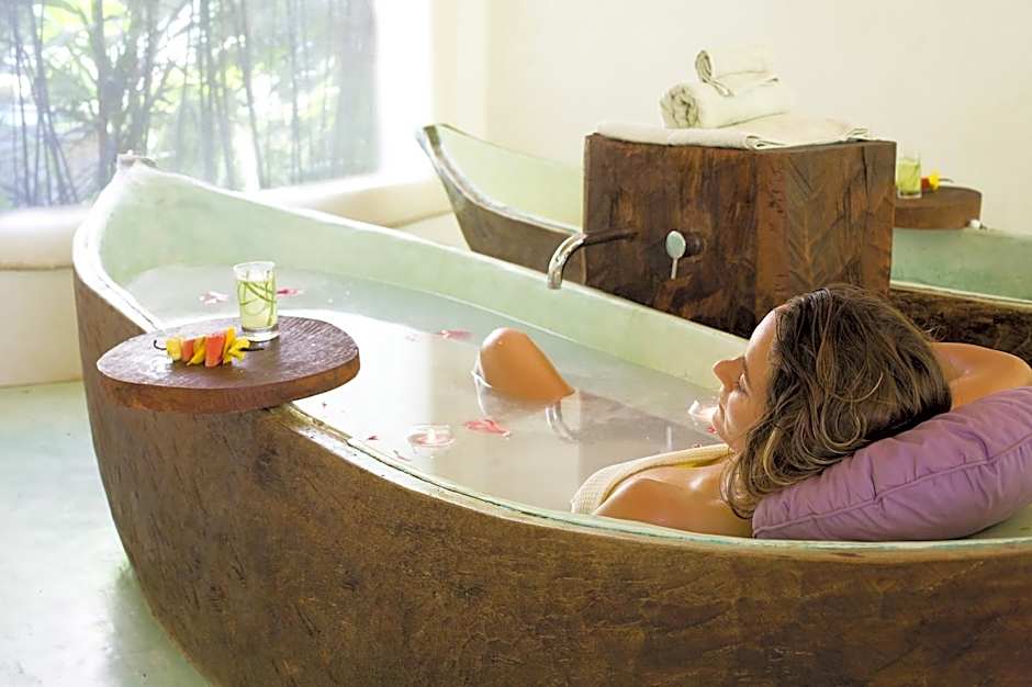 Princesse Bora Lodge & Spa