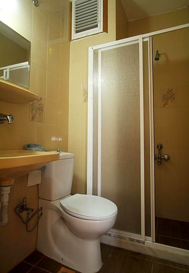 Koz Eren Otel