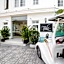 White Boutique Hotel and Restaurant