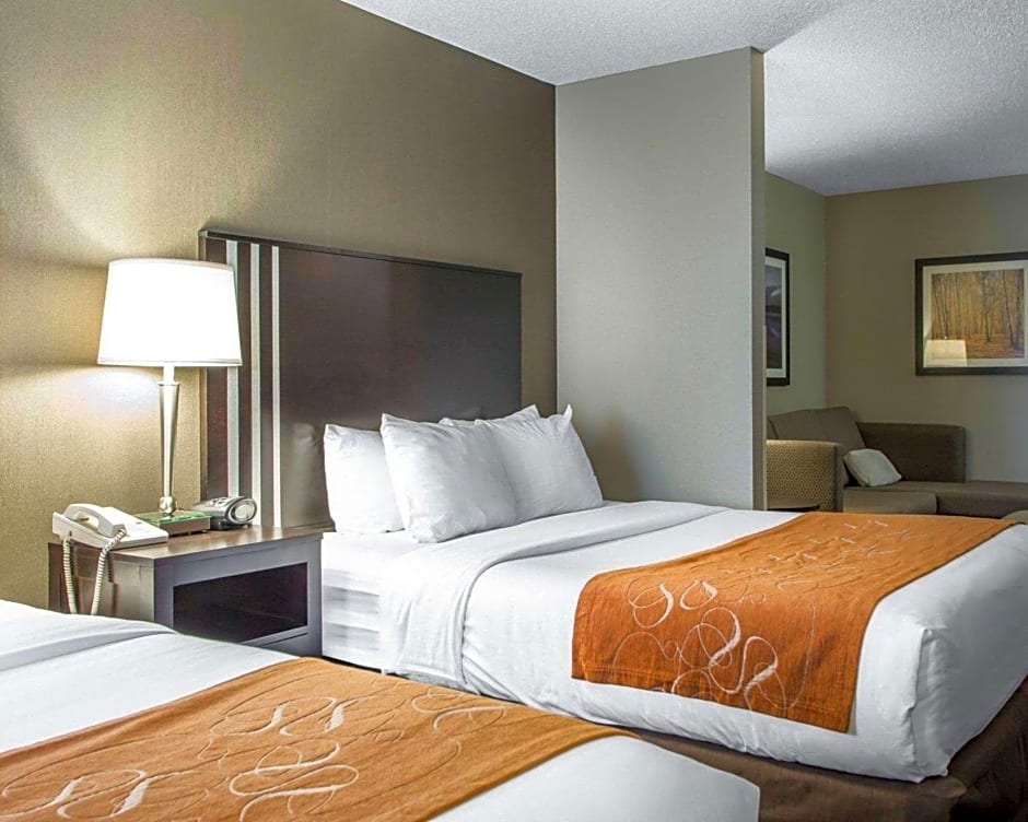 Holiday Inn Express & Suites Hayward, an IHG Hotel