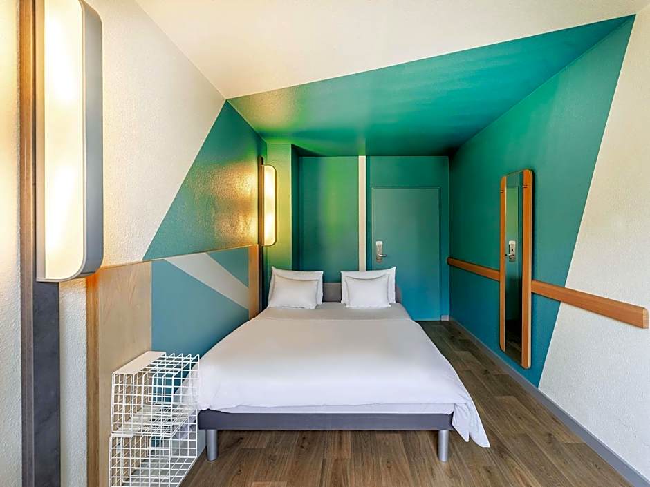 B&B HOTEL Freiburg-West