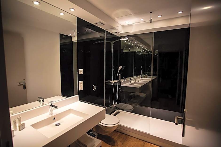 HÔTEL C SUITES chambres spacieuses