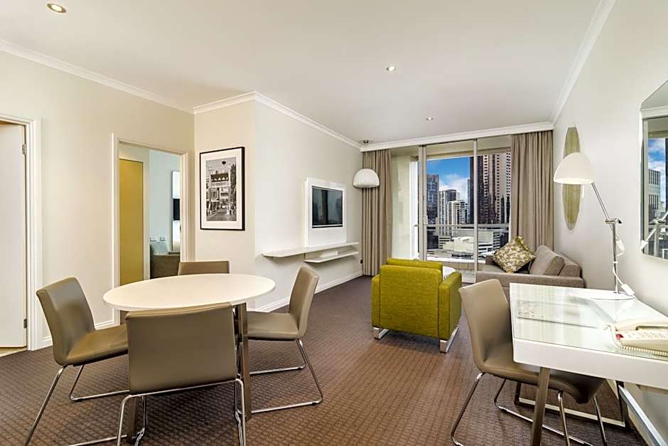 Clarion Suites Gateway