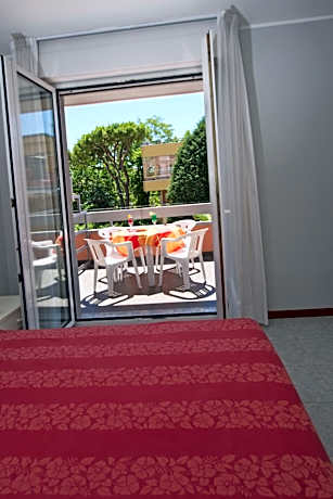 Two-Bedroom Apartment (4 Adults) - Split Level