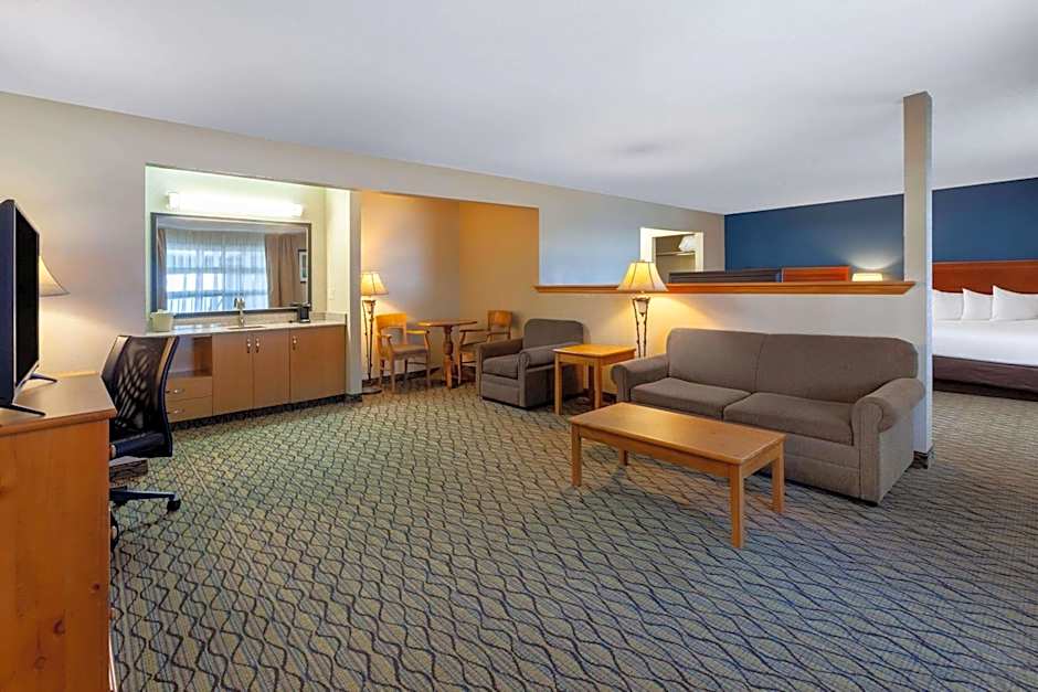Baymont by Wyndham St. Ignace Lakefront