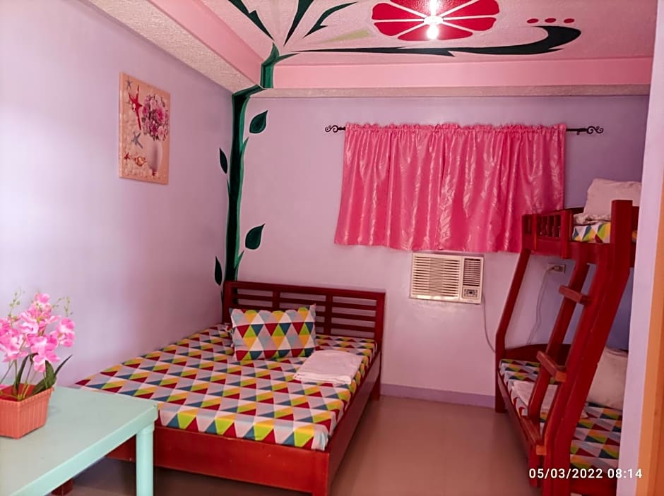 Family Barkada room A Jay Henry Transient house, Pagudpud ,BLUE LAGOON BEACH