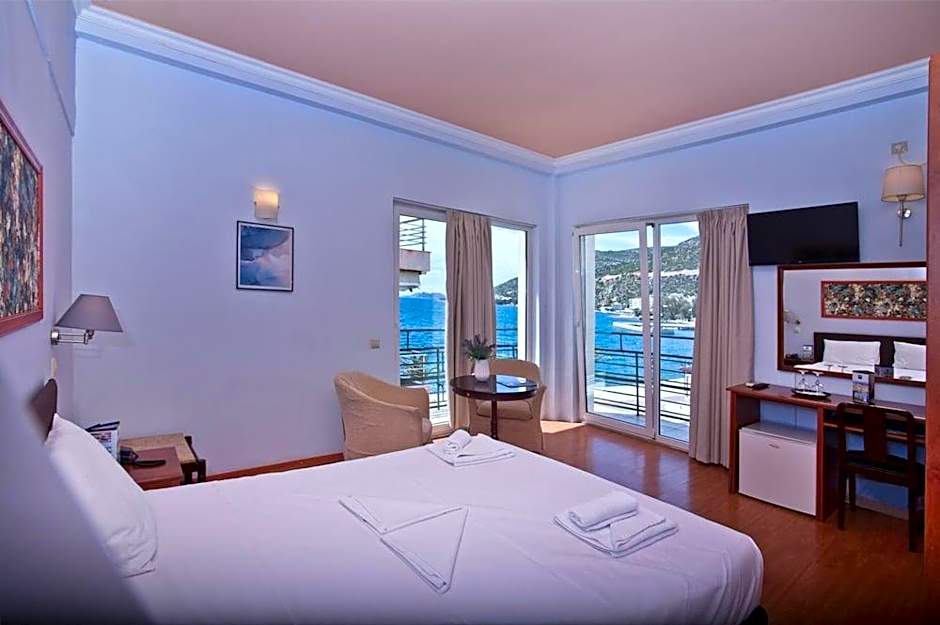Grand Hotel Loutraki