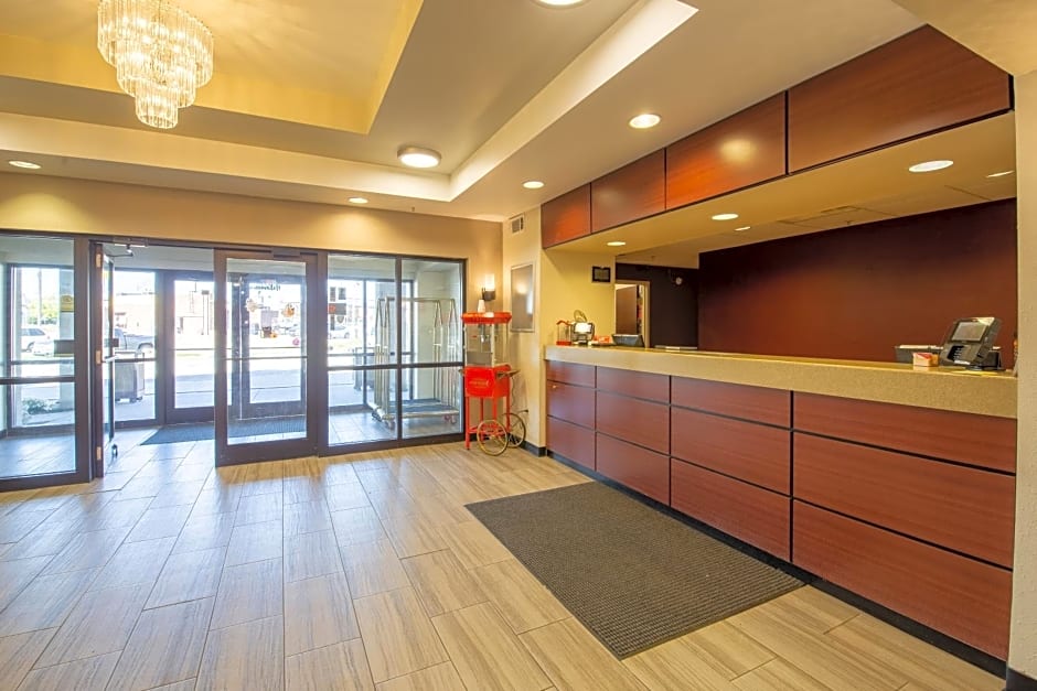 Red Roof Inn & Suites Indianapolis Airport