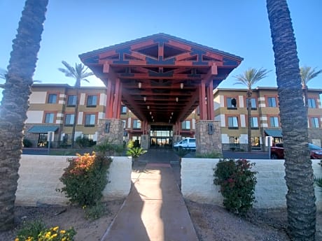 Legacy Inn & Suites