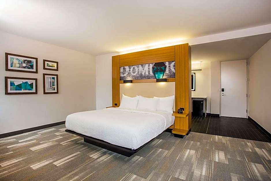 La Quinta Inn & Suites by Wyndham Winchester