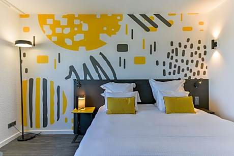 Executive Room with 1 Double Bed and 1 Sofa Bed