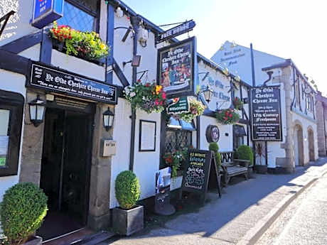 Ye Olde Cheshire Cheese Inn