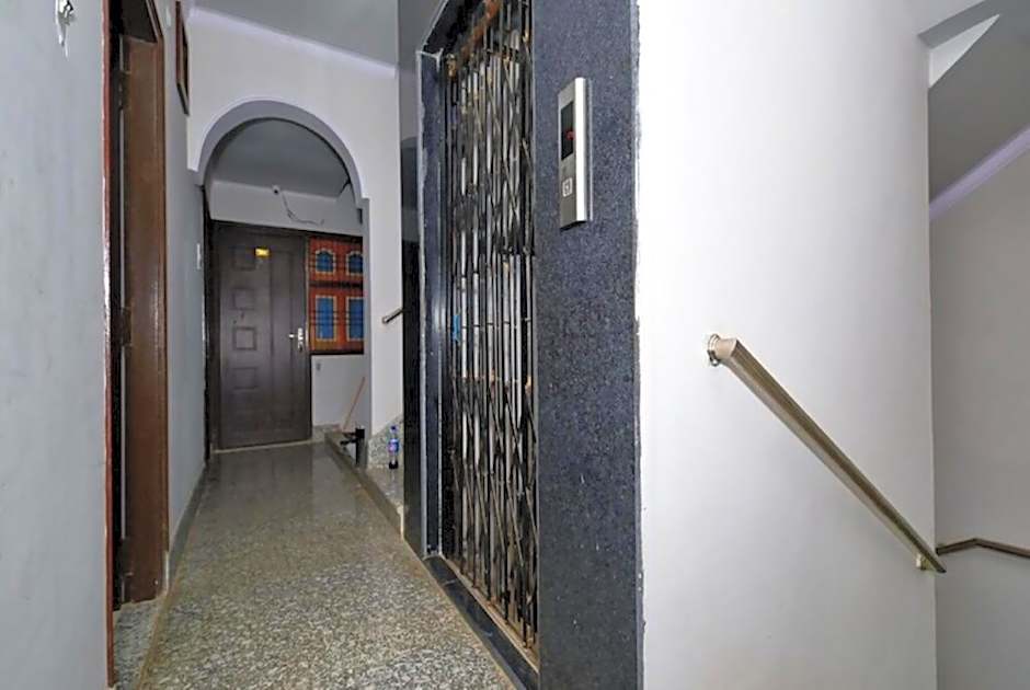 Goroomgo Temple City guest house Varanasi 750 meters from Ganga Assi Ghat