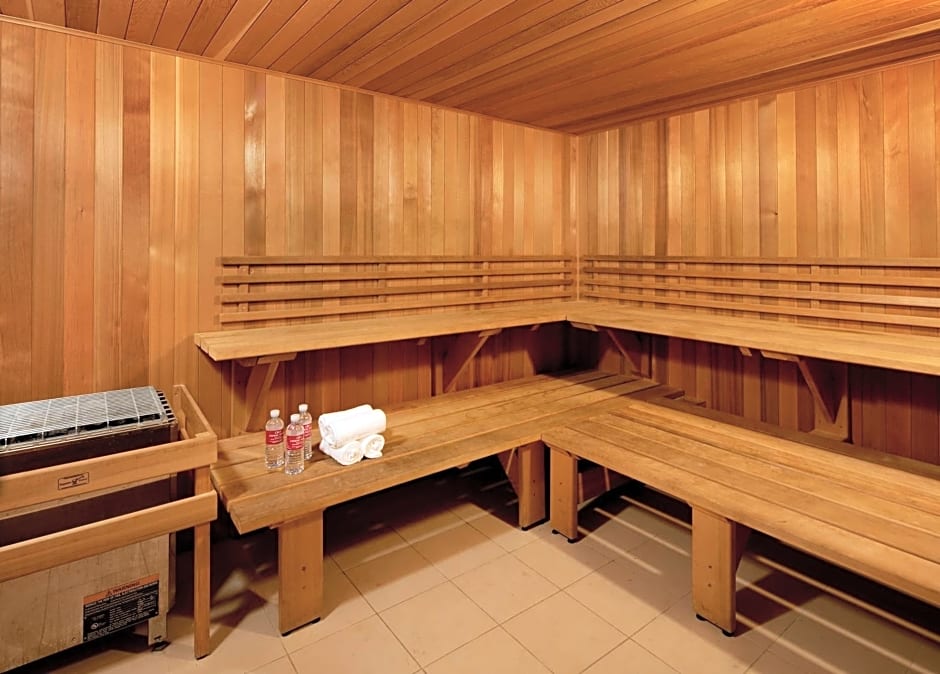 Crowne Plaza Cabana Hotel by IHG