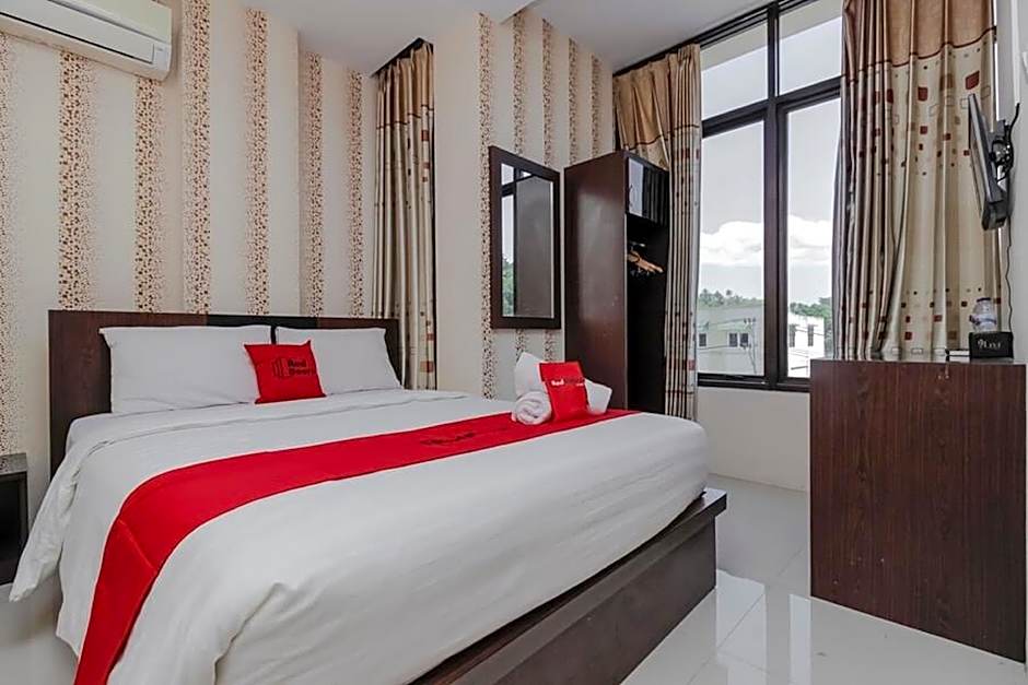 RedDoorz Plus @ Paal 2 Manado