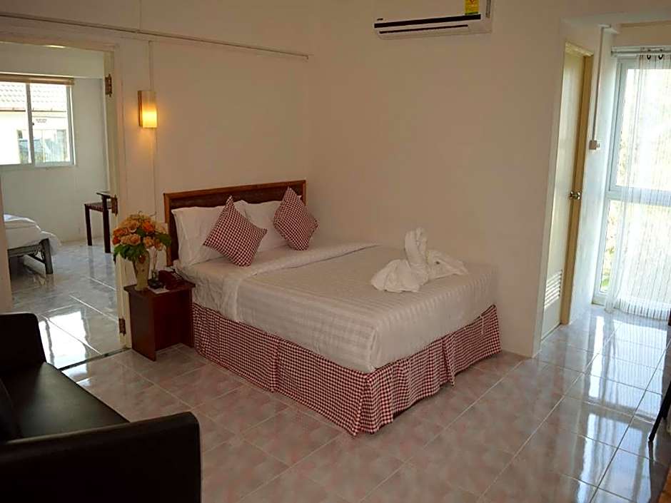 Hotel De Ratt Phuket