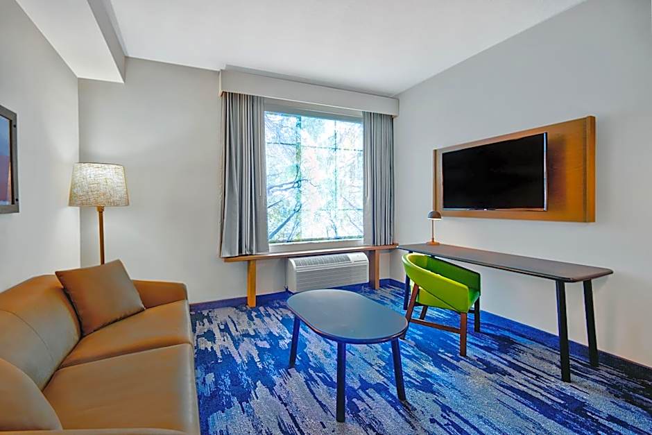 Fairfield Inn & Suites by Marriott Orlando Flamingo Crossing/Western Entrance