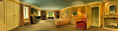 Deluxe Double Room with Bath