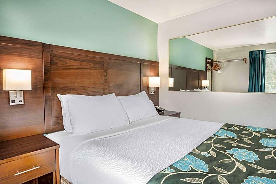Baymont by Wyndham Keystone Near Mt. Rushmore