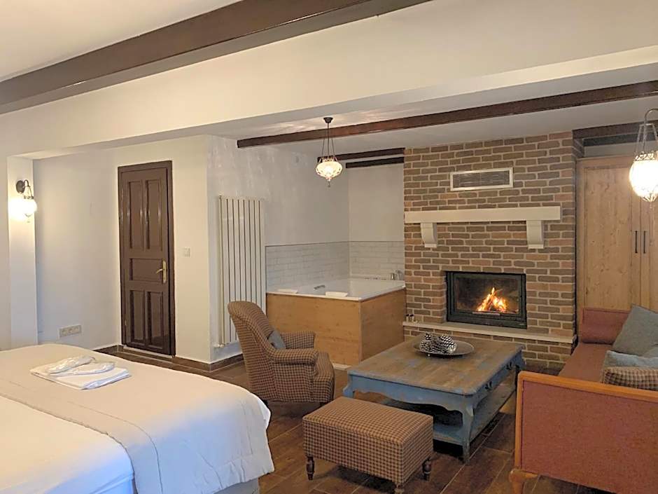 Beyaz Ev Agva - Adult only +15