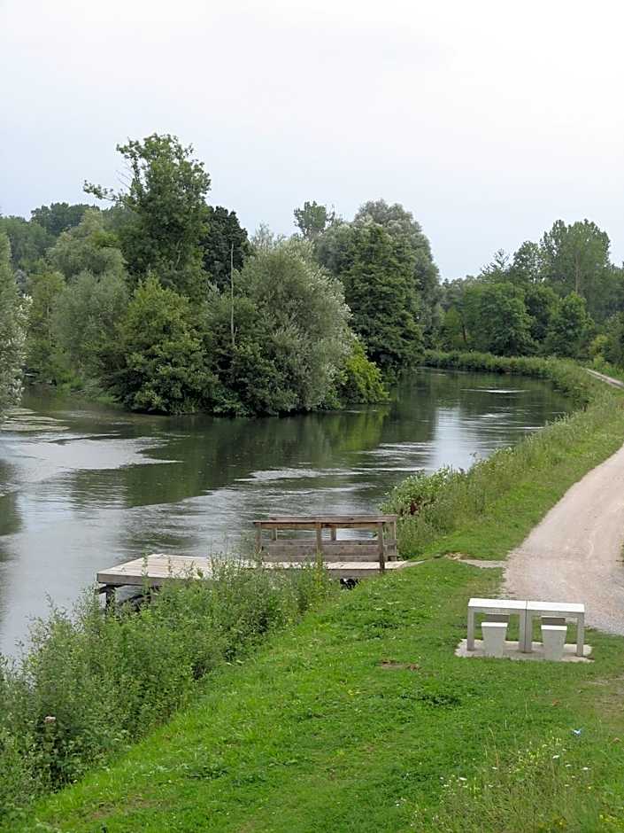 Les Aires en Scènes au bord de l'eau