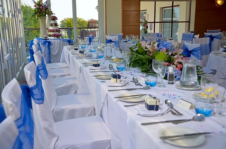 The Riviera Hotel & Holiday Apartments