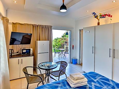 Double Room with Balcony and Sea View