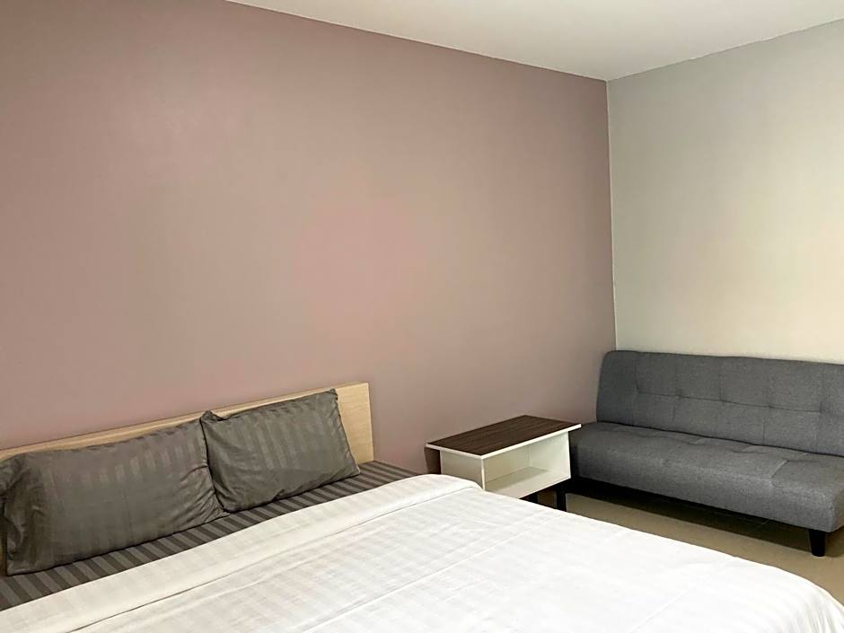 H12, The Stylish Apartment