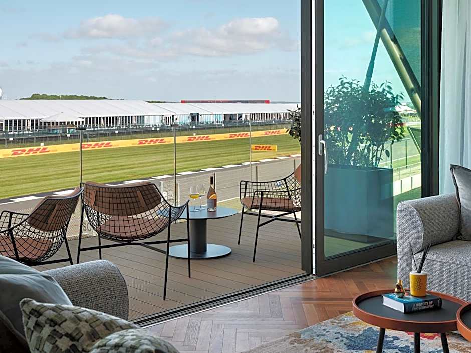 Escapade Silverstone