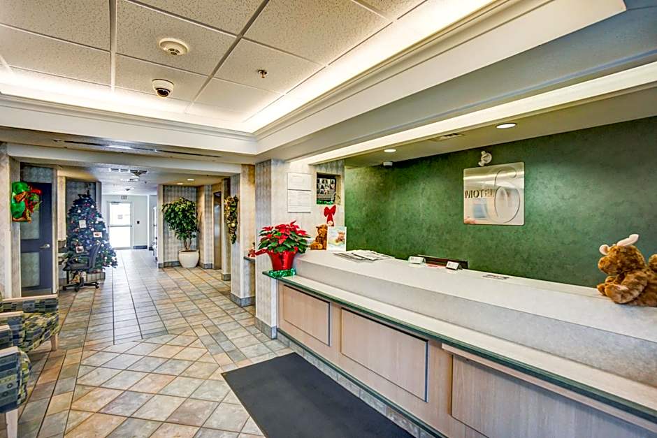 Motel 6-Red Deer, AB