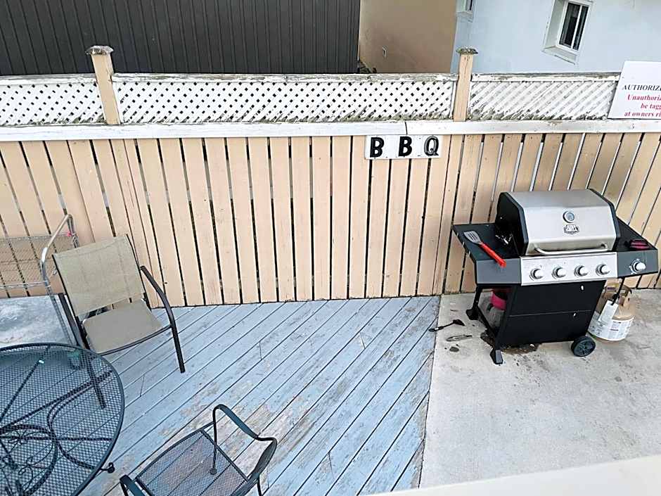 Knights Inn By The Falls