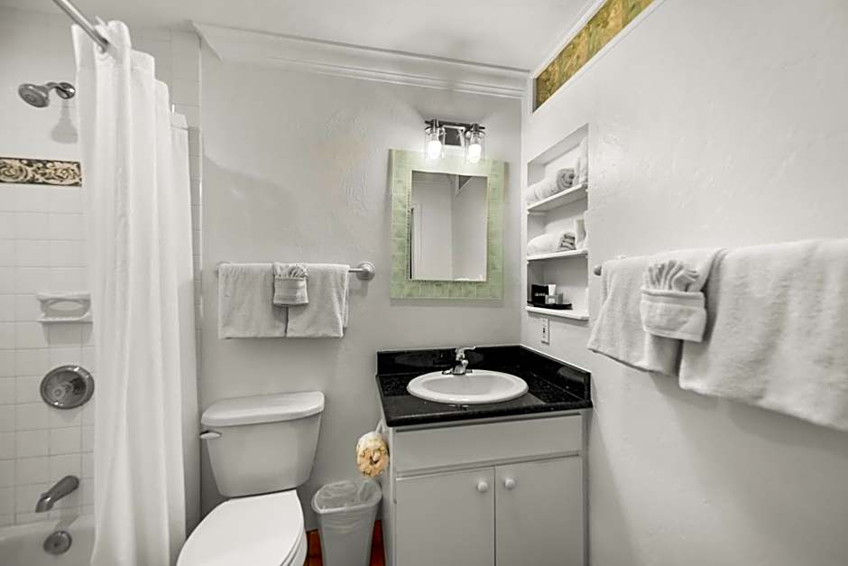 Tropic Isle At Anna Maria Island Inn