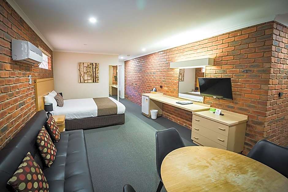 Australian Settlers Motor Inn