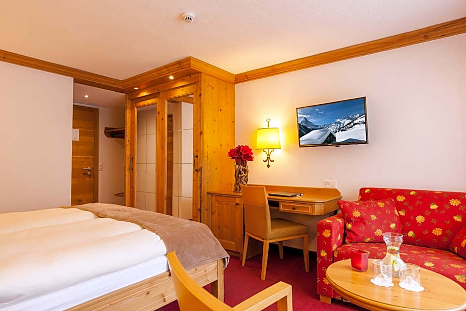 Hotel Holiday