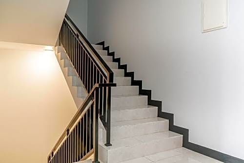 RedDoorz near Lippo Mall Puri