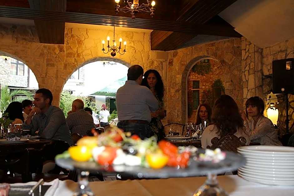 Hunter Prince Castle Hotel