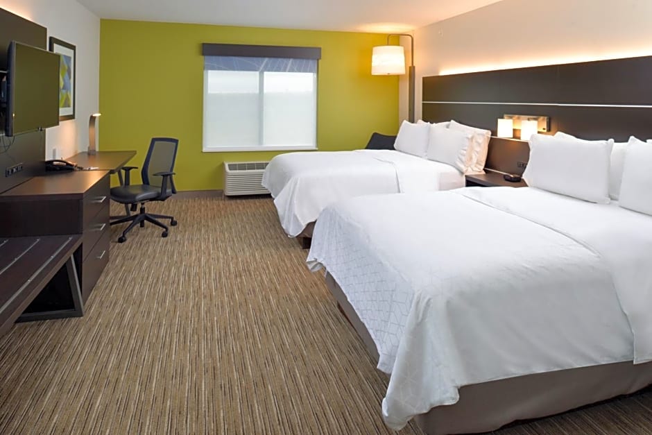 Holiday Inn Express & Suites Pueblo