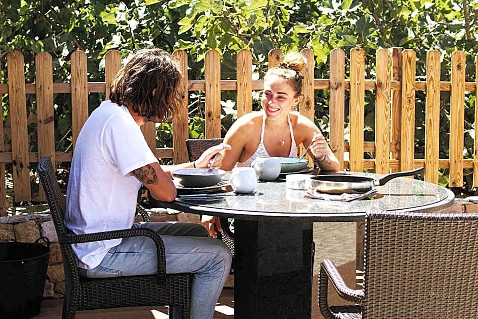 Sagres Sun Stay - Surf Camp & Hostel